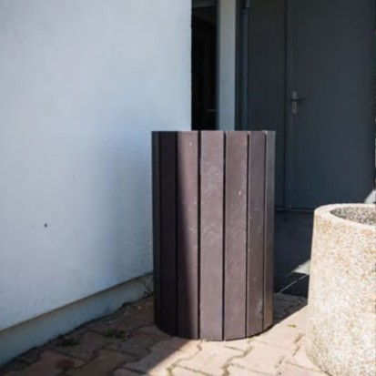 Poubelle ronde pour extérieur en plastique recyclée