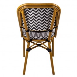 Chaise de terrasse CHR avec motifs chevrons noirs et blancs sur le dossier et l'assise vue de dos