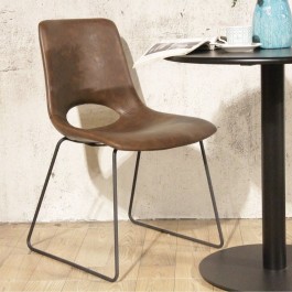 Chaise CHR acier et simili cuir avec une table