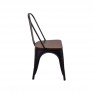 Chaise bois et métal industrielle avec structure noire et assise en bois foncé