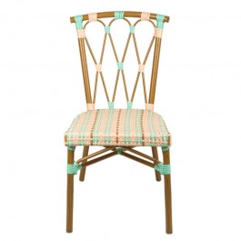 chaise de café en rotin vue de face