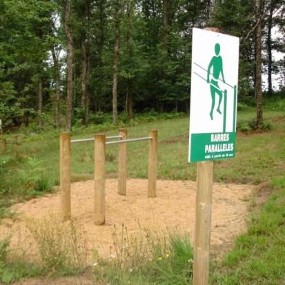 module parcours sportif barres parallèles
