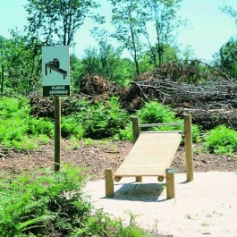 Planche abdominale avec panneau pour parcours sportif extérieur