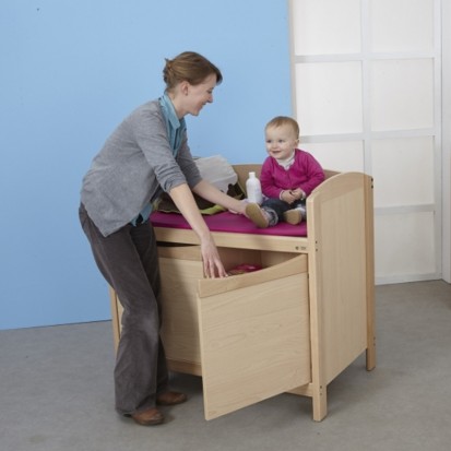 Table à langer crèche en bois avec 2 portes