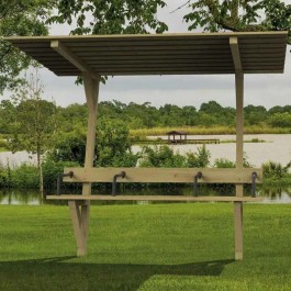 Banc public Sénior avec toit PROCITY dans un parc