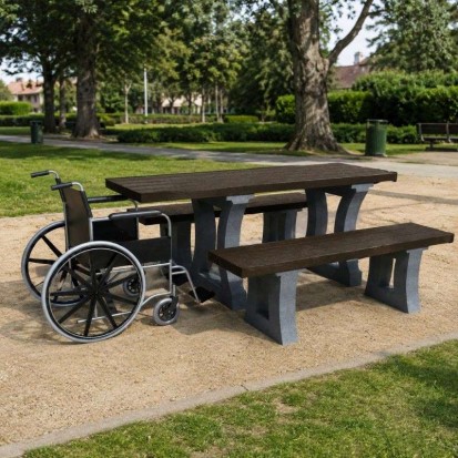 Table pmr en plastique recyclé