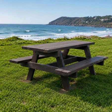 Table picnic en plastique recyclé