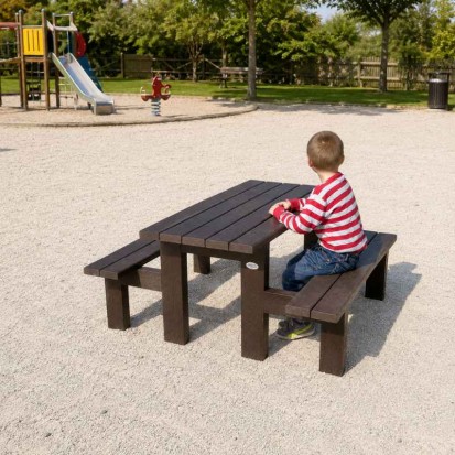Table picnic pour enfant en plastique recyclé