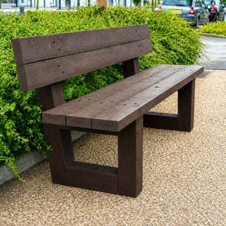 Banc urbain en plastique recyclé