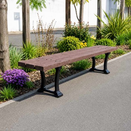Banquette publique en plastique recyclé