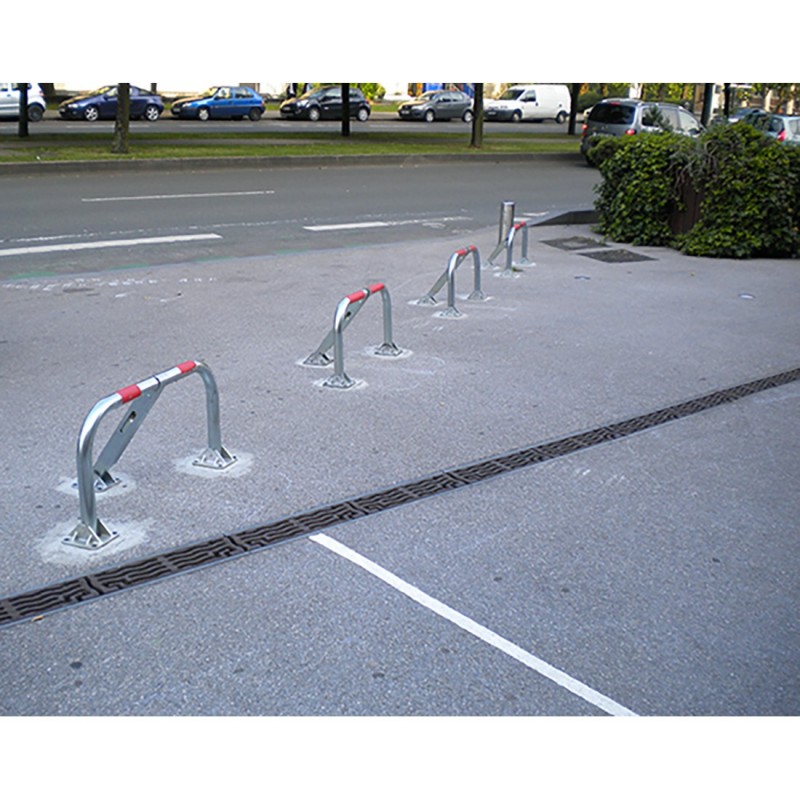 Barrière de parking tube acier 60 mm avec cadenas .