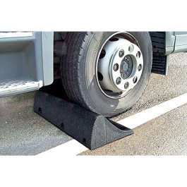 Butée de parking pour camion en caoutchouc avec fixations